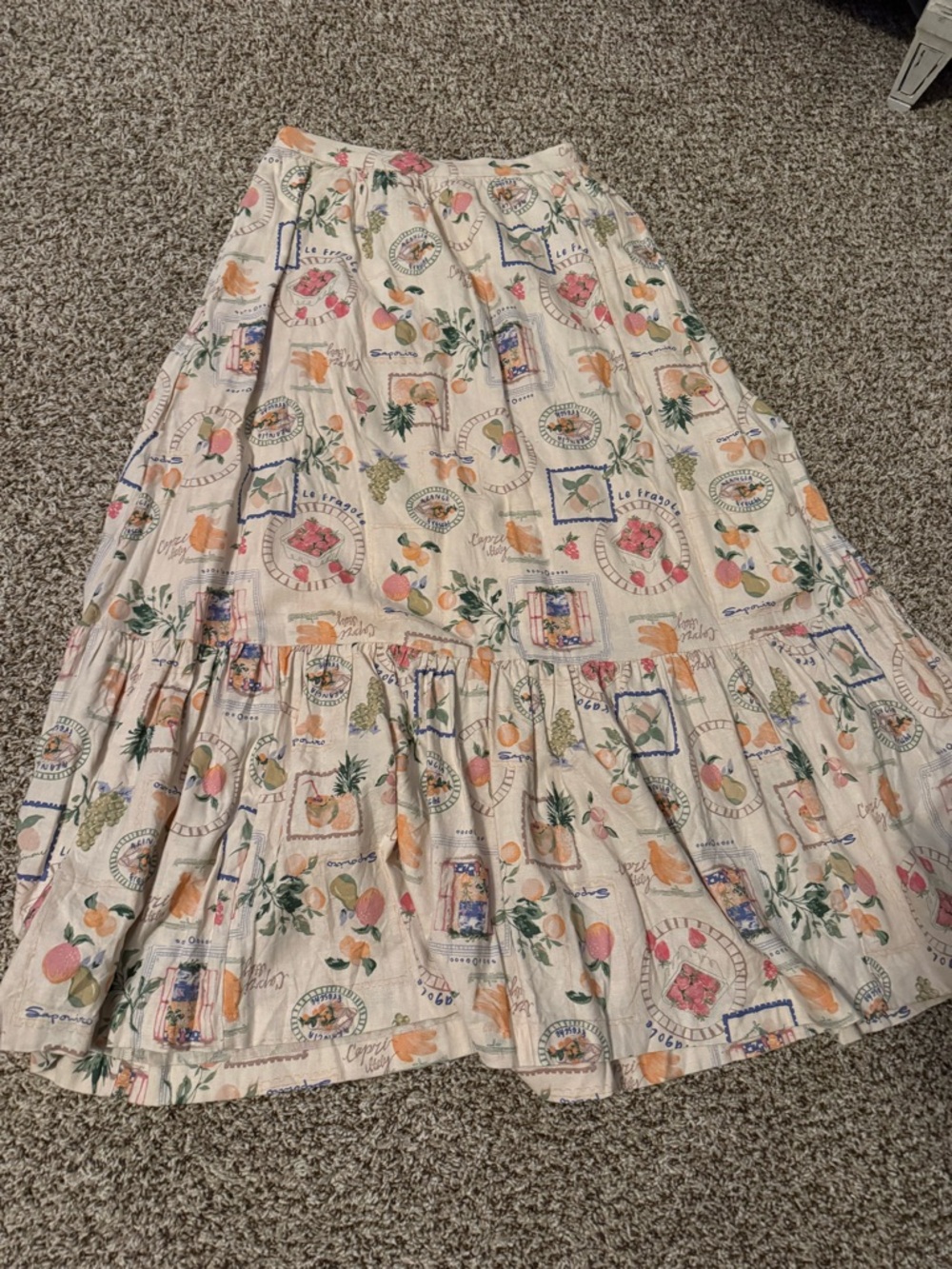 Abercrombie Italian skirt Women’s Cream Floral & Fruit Print Tiered Skirt